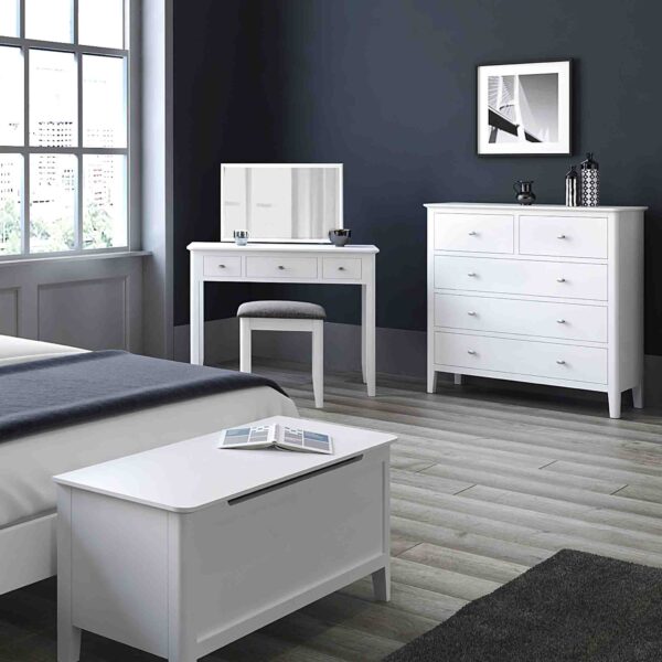 Ocazia Chester White Blanket Box – Ottoman Storage Bench for Bedroom or Hallway - Image 4